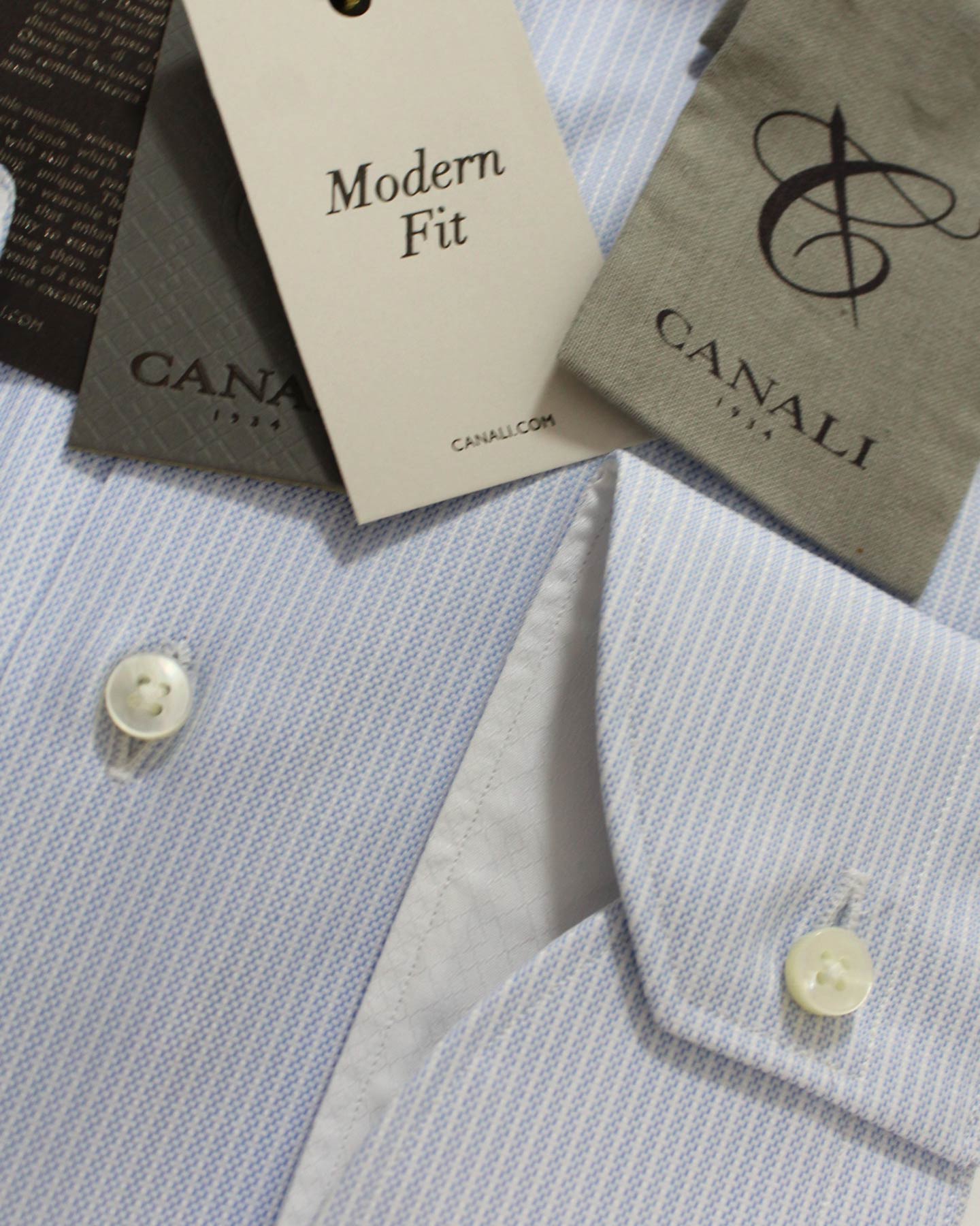 Canali Dress Shirt White Blue Patterned Stripes 40 - 15 3/4 - Exclusiv - Tie Deals Canali Dress Shirt White Blue Patterned Stripes 40 - 15 3/4 - Exclusiv - Tie Deals