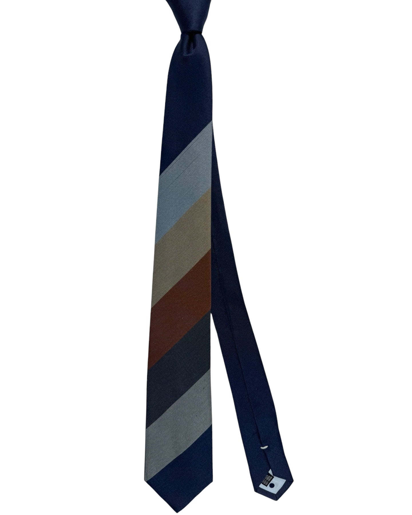 gene250140 Tie
