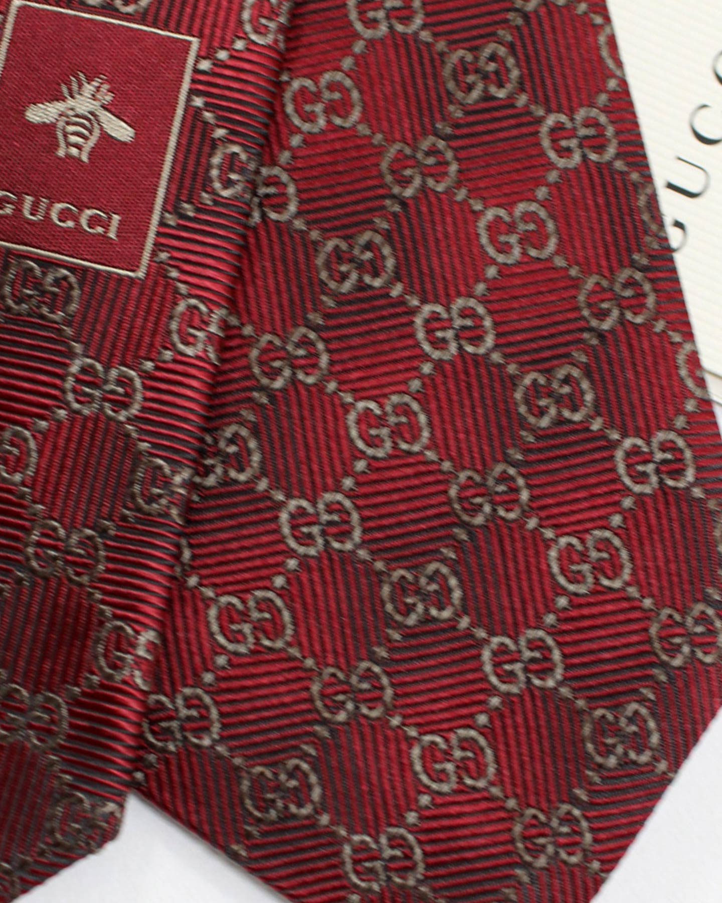 New Gucci Men's Horizontal Scarf Tie – Fixtures Close Up
