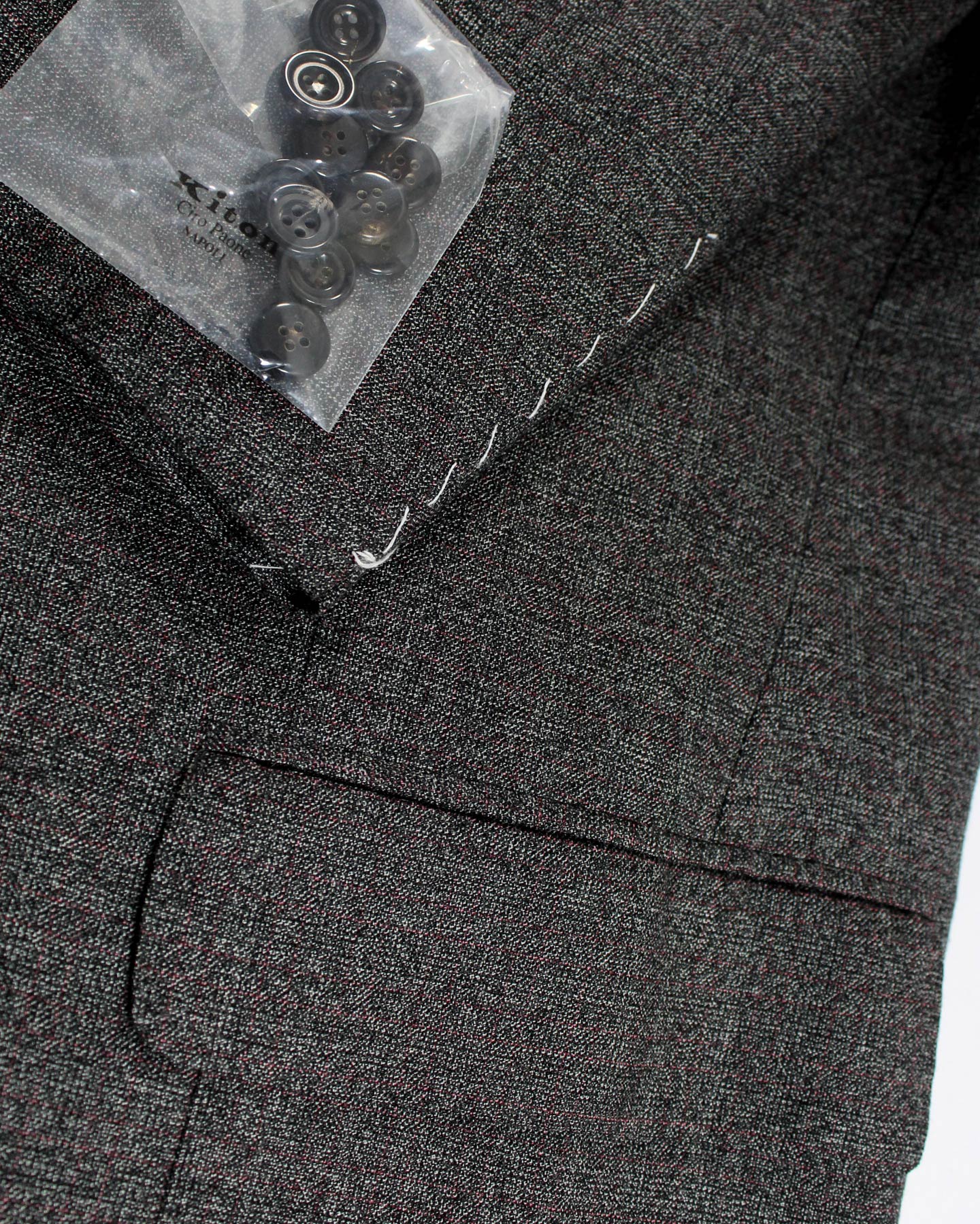 Kiton Cashmere Suit Bespoke Gray Check Plaid EU    US  R   Tie