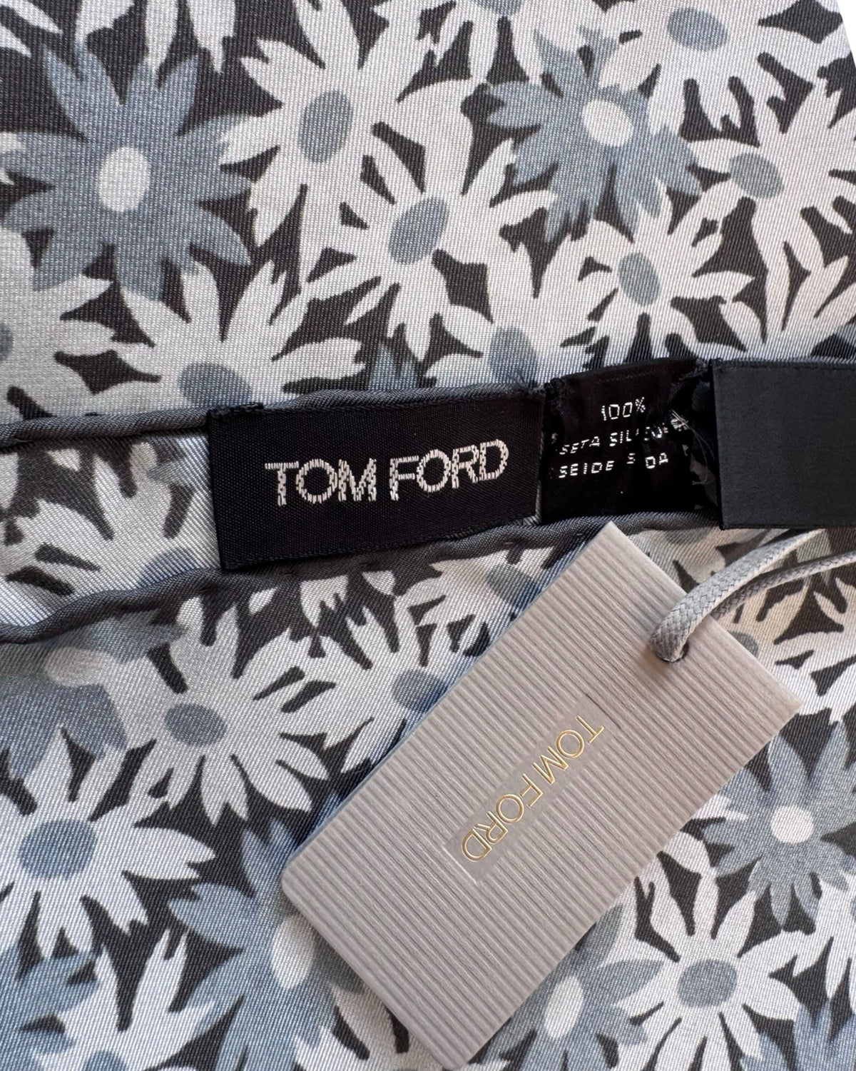Tom Ford Silk Pocket Square Grey and Blue Daisy Print