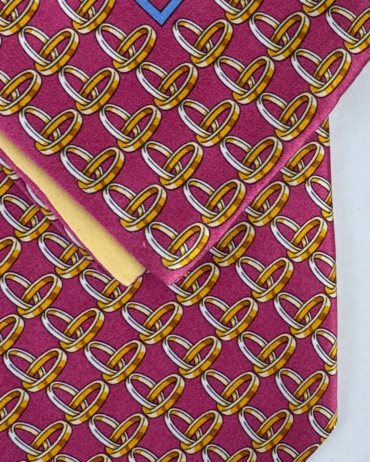 Zilli Tie & Matching Pocket Square Set Purple Gold Interlocking Ring Pattern